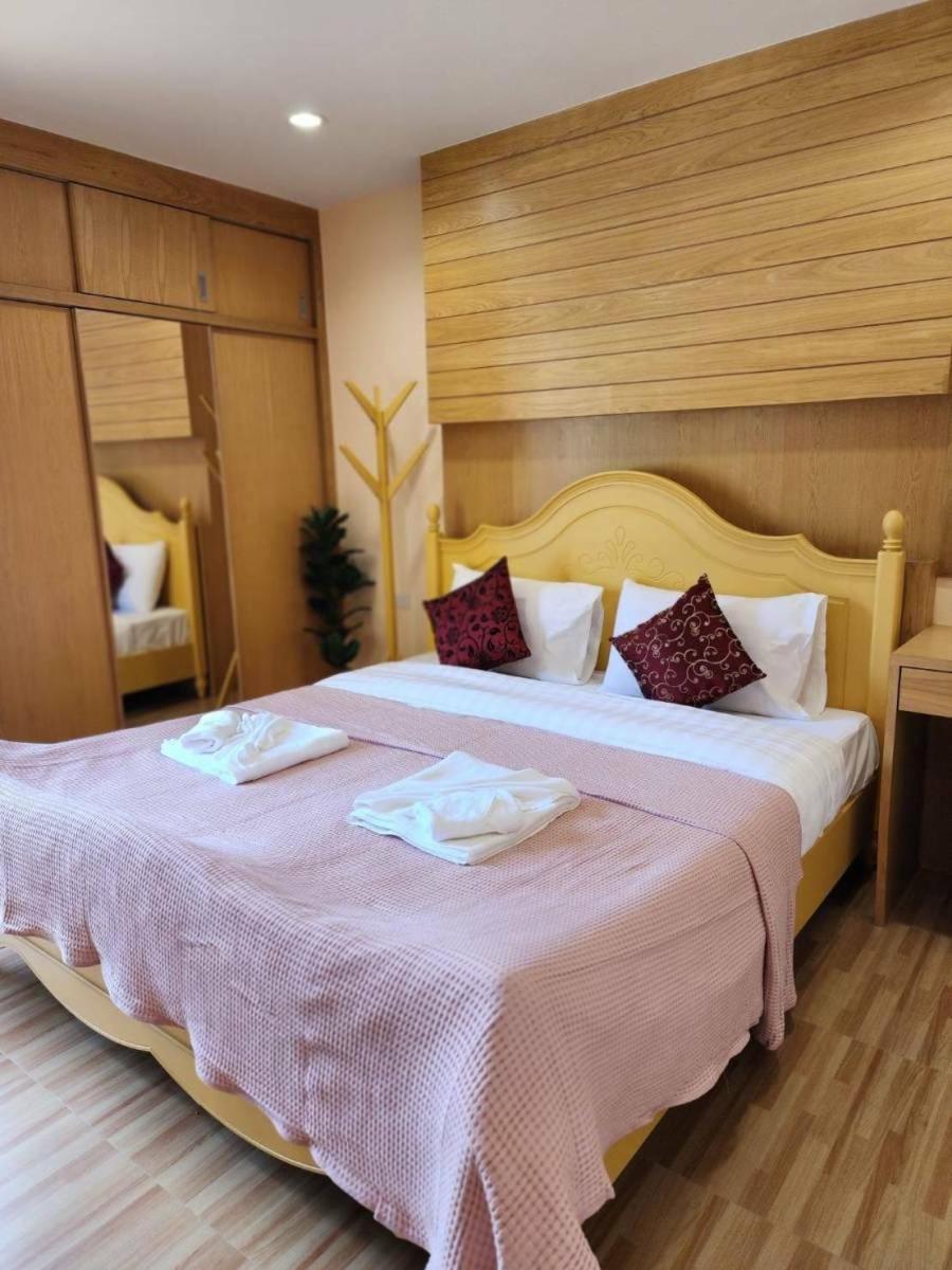 Alaita Hostel Patong ภายนอก รูปภาพ