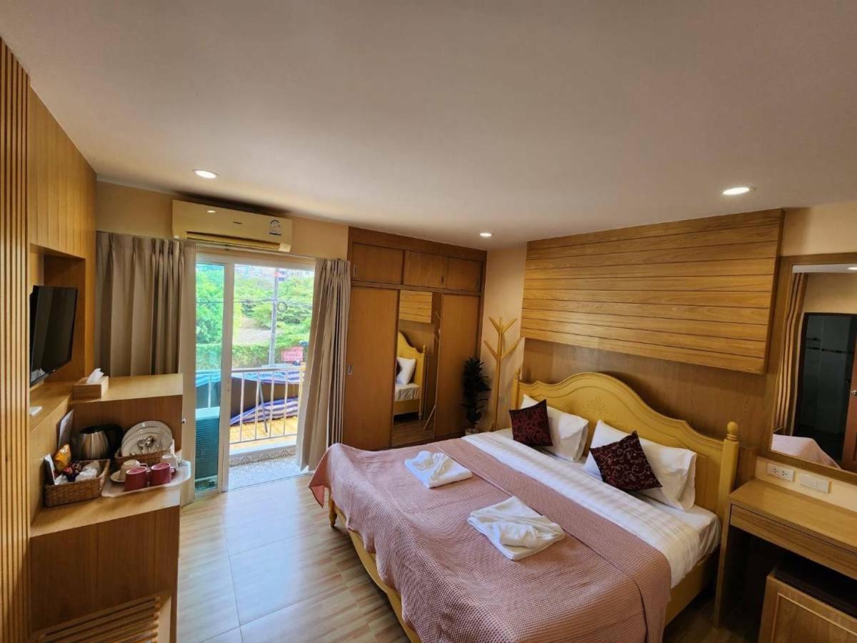 Alaita Hostel Patong ภายนอก รูปภาพ