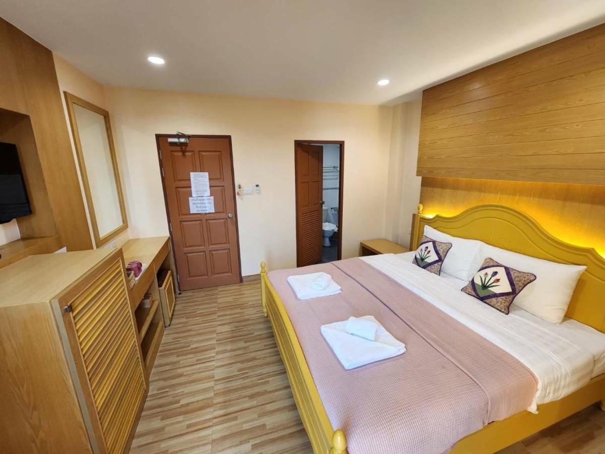 Alaita Hostel Patong ภายนอก รูปภาพ